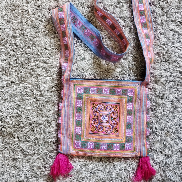 Ethnic embroidered cross body zipper bag purse - Picture 2 of 3